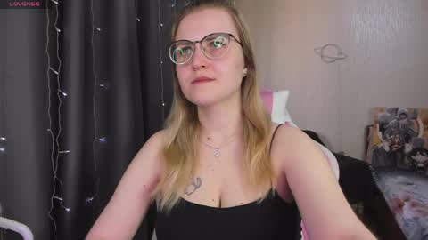 Eva online show from 04-22-26, 02:29