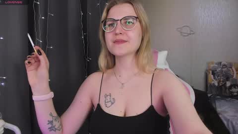 Eva online show from 04-24-26, 03:58