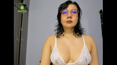 Snapshot of eva_rain01 chatting on 04-05-26, 04:15 Eva online show from 04-05-26, 04:15