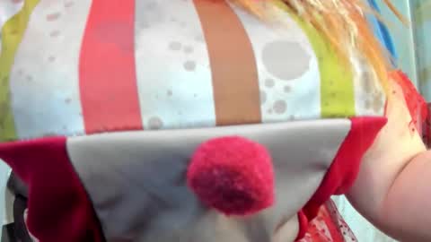 Eva online show from 10-30-25, 01:07