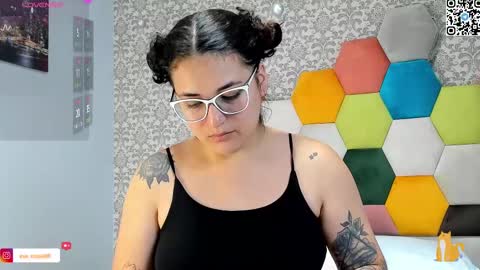 Snapshot of eva_rosse69 chatting on 02-08-25, 11:55 Eva online show from 02-08-25, 11:55