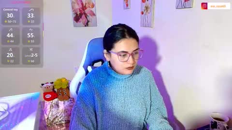 Snapshot of eva_rosse69 chatting on 11-06-25, 11:55 Eva online show from 11-06-25, 11:55