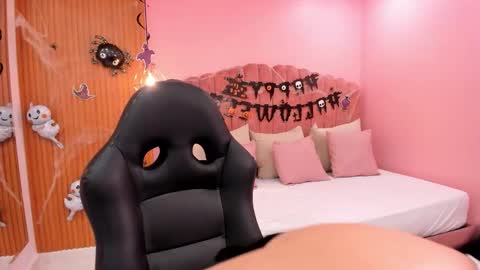 Snapshot of eva_saintt chatting on 10-08-25, 05:21 eva_saintt online show from 10-08-25, 05:21