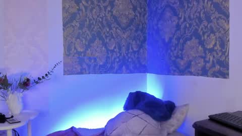Snapshot of eva_sanderslee chatting on 08-01-26, 10:25 Eva online show from 08-01-26, 10:25