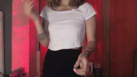 MISS EVY online show from 02-01-26, 01:15