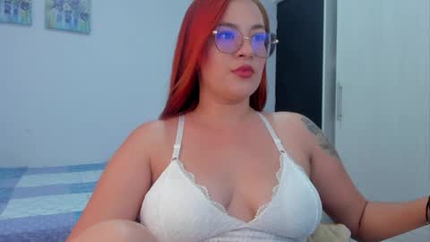 Snapshot of eva_xox chatting on 05-07-26, 06:35 Eva online show from 05-07-26, 06:35