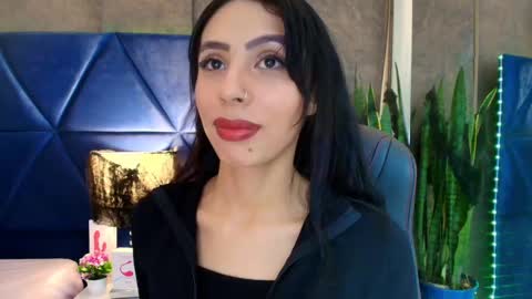 EVA CLOEE online show from 10-21-25, 04:13