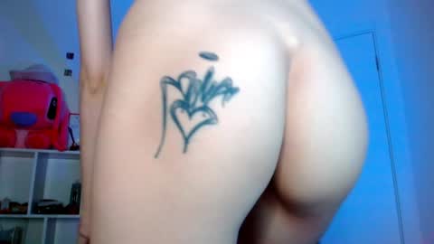 Snapshot of evaa_coy chatting on 12-15-24, 04:59 Eva online show from 12-15-24, 04:59