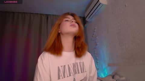 Snapshot of evaa_moonn_ chatting on 01-07-26, 04:37 Eva online show from 01-07-26, 04:37