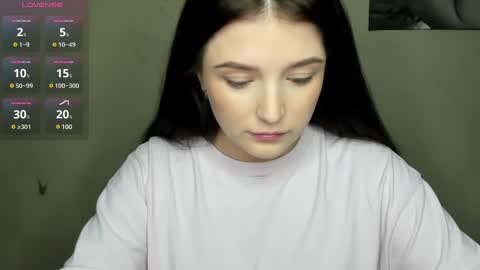 Snapshot of evaamillerr chatting on 12-18-24, 01:56 Eva online show from 12-18-24, 01:56