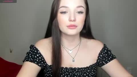 Snapshot of evaamillerr chatting on 01-24-25, 11:02 Eva online show from 01-24-25, 11:02