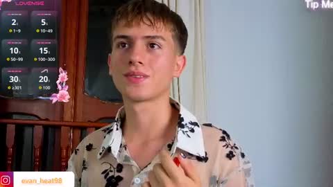 EVAN online show from 06-12-26, 01:48