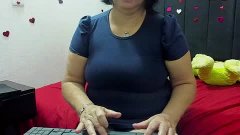 Snapshot of evaaross chatting on 06-08-26, 01:33 Eva online show from 06-08-26, 01:33