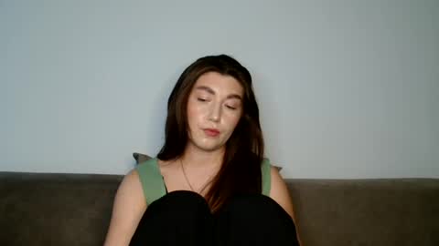 Snapshot of evachaturbatte chatting on 07-14-26, 04:02 Evachaturbatte online show from 07-14-26, 04:02