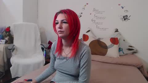 Snapshot of evadesireone chatting on 12-06-24, 10:27 EvadesireONE online show from 12-06-24, 10:27