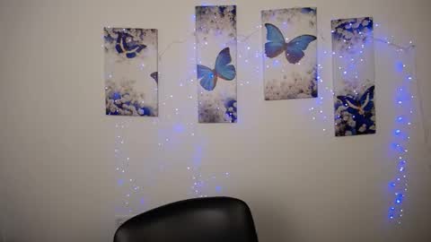 Eva online show from 04-23-26, 12:29