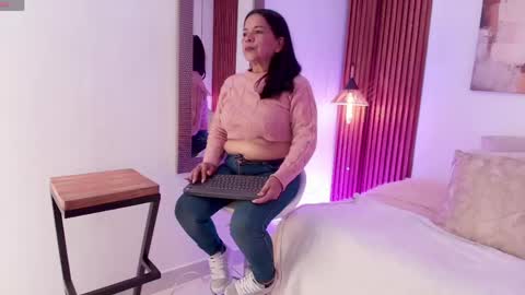 Snapshot of evagoddess_ chatting on 05-22-26, 08:25 EVA GODDESS online show from 05-22-26, 08:25
