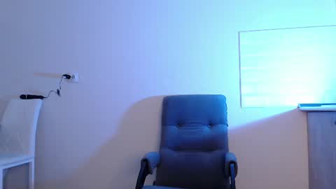 Snapshot of evahailey_ chatting on 07-01-26, 04:03 Eva online show from 07-01-26, 04:03