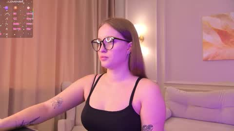 Snapshot of evahariss1 chatting on 10-11-25, 09:08 evahariss1 online show from 10-11-25, 09:08