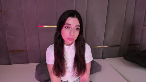 Snapshot of evalims chatting on 01-26-25, 01:47 EVA online show from 01-26-25, 01:47