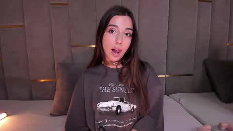 Snapshot of evalims chatting on 03-08-25, 03:56 EVA online show from 03-08-25, 03:56