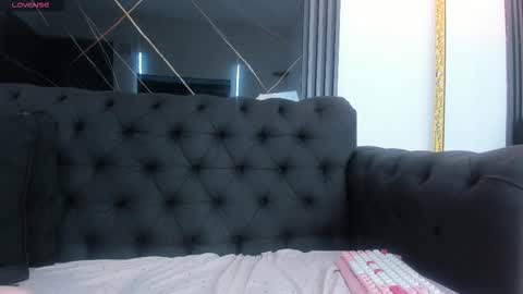 Eva online show from 10-29-25, 02:19