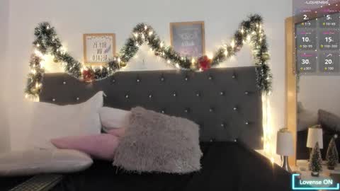 Eva  online show from 12-20-25, 02:57