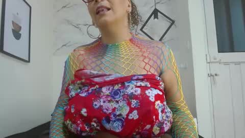 Snapshot of evamills1 chatting on 10-09-25, 08:51 Eva Mills online show from 10-09-25, 08:51