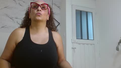 Snapshot of evamills1 chatting on 10-26-25, 05:08 Eva Mills online show from 10-26-25, 05:08