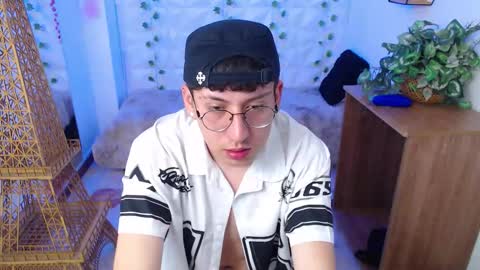 Evan online show from 03-26-26, 12:11