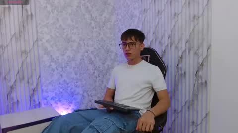 Snapshot of evan_tay chatting on 01-08-26, 03:20 evan_tay online show from 01-08-26, 03:20