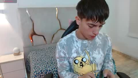 Snapshot of evan_tay chatting on 02-18-26, 03:02 evan_tay online show from 02-18-26, 03:02