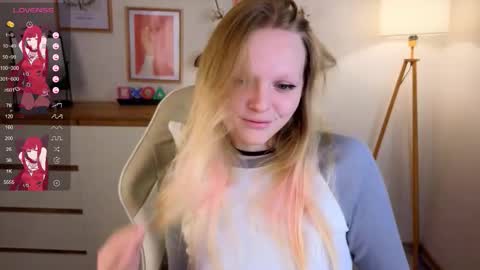 Snapshot of evangel1ne chatting on 10-22-25, 11:48 evangel1ne online show from 10-22-25, 11:48