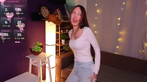 Snapshot of evangelinakovacevic chatting on 05-15-26, 04:14 Hello im Lia online show from 05-15-26, 04:14