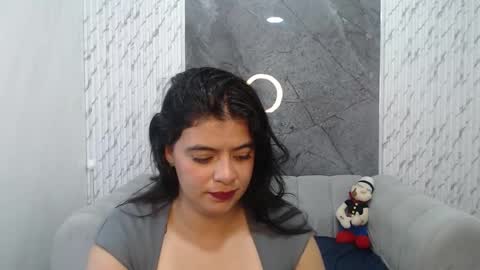 Snapshot of evangeline_b_ chatting on 11-24-25, 12:49 Evamgeline online show from 11-24-25, 12:49