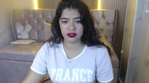 Snapshot of evangeline_b_ chatting on 11-25-25, 01:00 Evamgeline online show from 11-25-25, 01:00