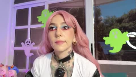 Evangelyne online show from 10-26-25, 04:02