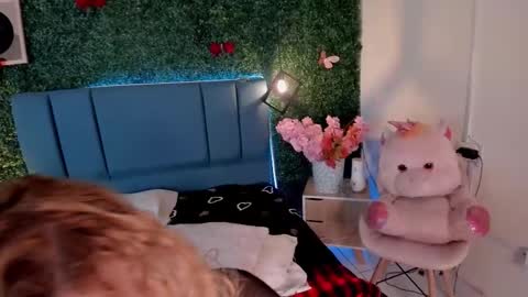  Evangelyne  online show from 02-11-26, 08:25