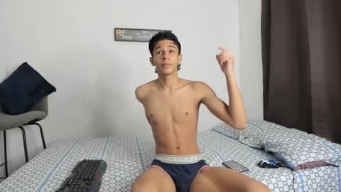 Snapshot of evans_collins24 chatting on 02-28-25, 07:35 Evans collins24 online show from 02-28-25, 07:35