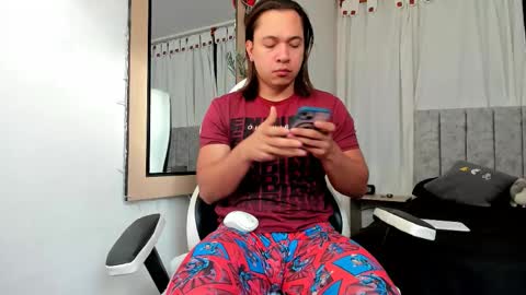 Snapshot of evans_king chatting on 11-07-25, 11:43 Evan online show from 11-07-25, 11:43