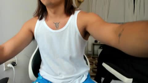 Snapshot of evans_king chatting on 12-21-25, 06:37 Evan online show from 12-21-25, 06:37