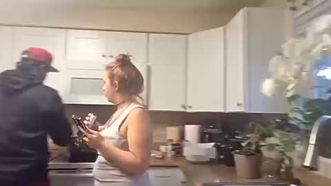 evanschris2048 online show from 10-11-25, 12:32