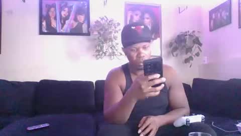 evanschris2048 online show from 11-05-25, 07:03