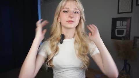 Eva online show from 09-22-25, 06:59