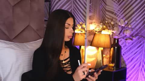 EvaRhea online show from 12-02-25, 03:45