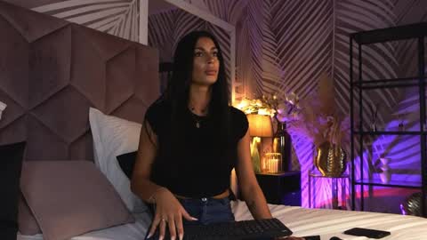 EvaRhea online show from 04-05-26, 02:53