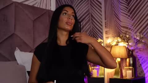 Snapshot of evarhea chatting on 05-19-26, 02:51 EvaRhea online show from 05-19-26, 02:51