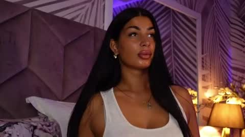 Snapshot of evarhea chatting on 06-10-26, 02:56 EvaRhea online show from 06-10-26, 02:56