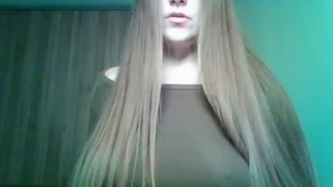 evasapples2026 online show from 03-25-26, 12:49