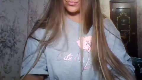 evasapples2026 online show from 07-29-26, 08:40
